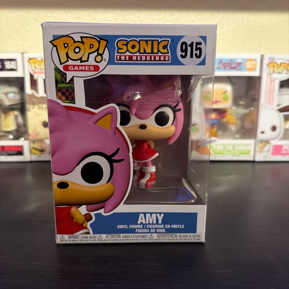 Funko Pop! Games Sonic Amy Figure - Pink and Red